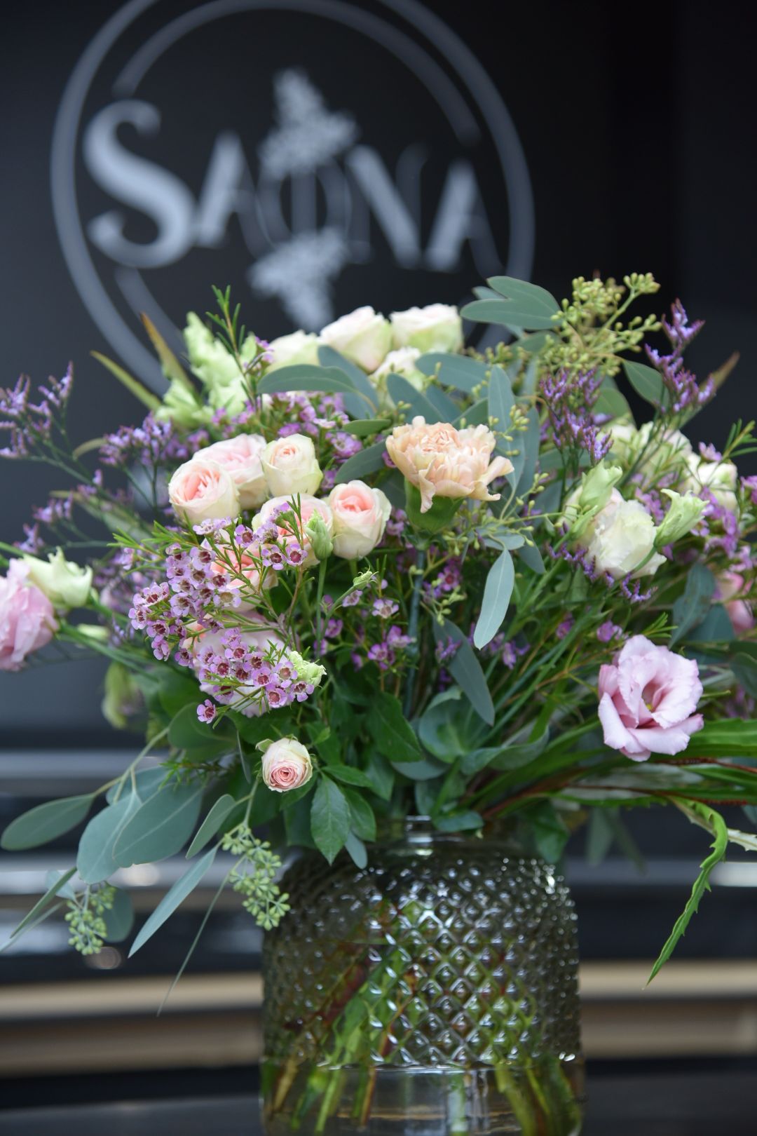 Composition florale en atelier